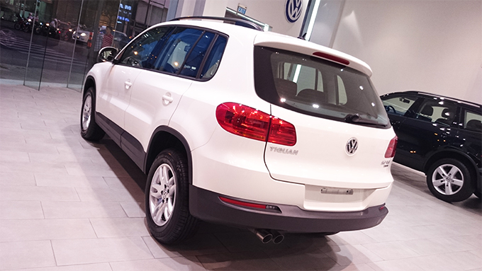Volkswagen Tiguan E 2015 - Cần bán xe Volkswagen Tiguan E đời 2015, màu đỏ, nhập khẩu nguyên chiếc