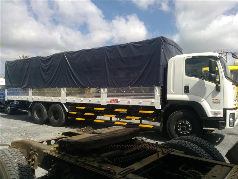 Isuzu F-SERIES FVM34W  thùng dài 2015 - Bán xe tải Isuzu 3 chân thùng dài 9.5m FVM34W trả góp, giá xe tải Isuzu FVM 3 chân thùng dài 9.5m giao ngay