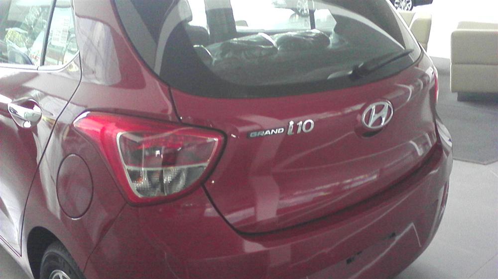 Hyundai i10   2015 - Bán ô tô Hyundai i10 Gia Lai, số sàn đời 2015, màu đỏ, nhập khẩu, giá 400tr