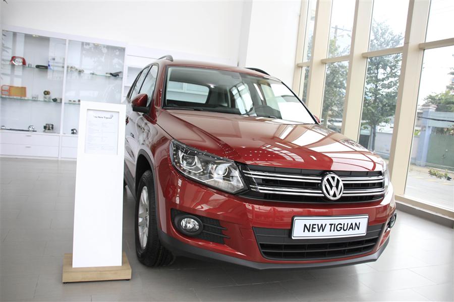 Volkswagen Tiguan DA 2015 - Bán xe Volkswagen Tiguan DA đời 2015, màu đỏ, nhập khẩu nguyên chiếc 