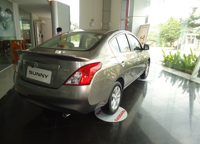 Nissan Sunny XL 2015 - Cần bán xe Nissan Sunny XL đời 2015, màu bạc, giá tốt gọi ngay 0905514784