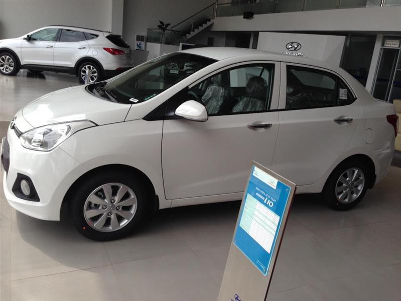 Hyundai Hyundai khác Grand i10 2015 - Cần bán Hyundai Grand i10 đời 2015, màu trắng, nhập khẩu nguyên chiếc