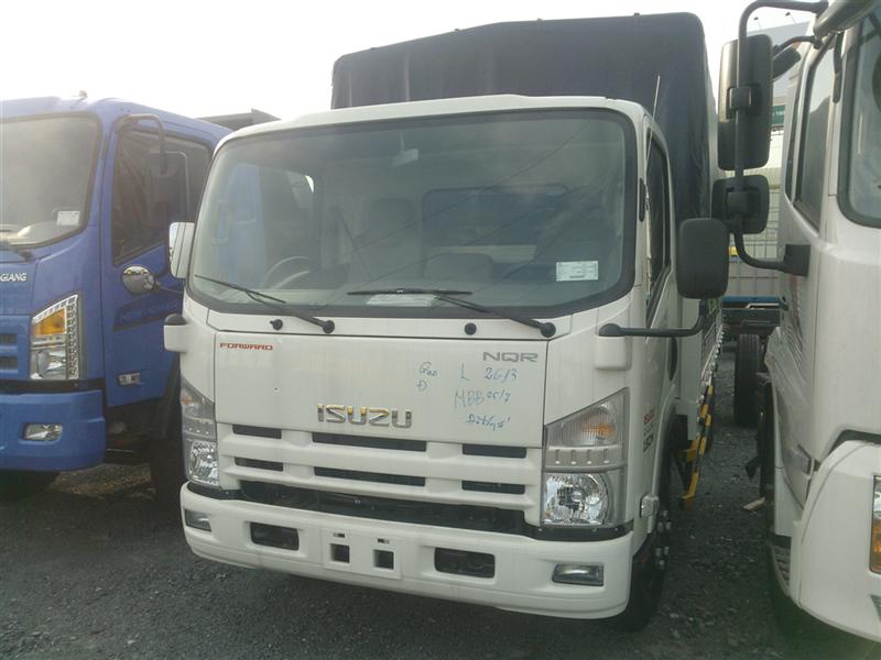 Isuzu NQR  75L 2015 - Xe tải Isuzu 5.5 tấn thùng ngắn, giá xe tải Isuzu NQR 5.5 tấn thùng ngắn 5.8m trả góp