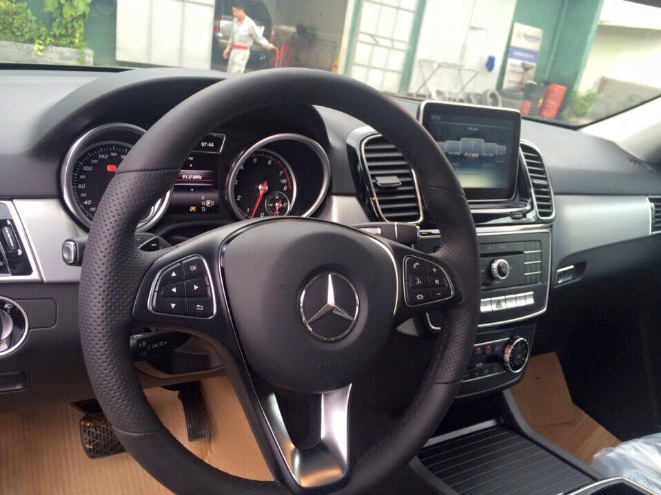 Mercedes-Benz Mercedes Benz khác GLE400 4Matic 2016 - Bán xe Mercedes GLE400 4Matic đời 2016, màu đen, nhập khẩu
