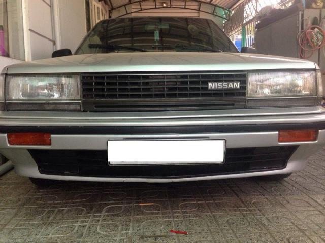 Nissan Bluebird 1988 - Bán xe Nissan Bluebird đời 1988, màu bạc, nhập khẩu chính hãng số sàn