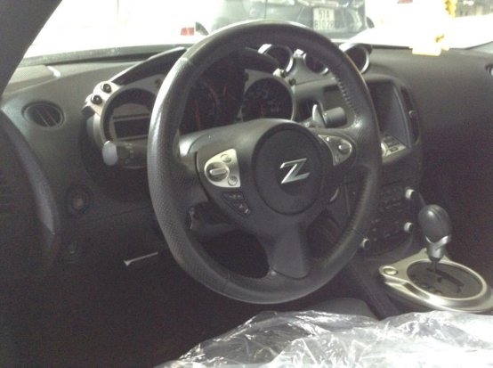 Nissan 370Z 2009 - Cần bán xe ô tô Nissan 370Z đời 2009, màu trắng, xe nhập