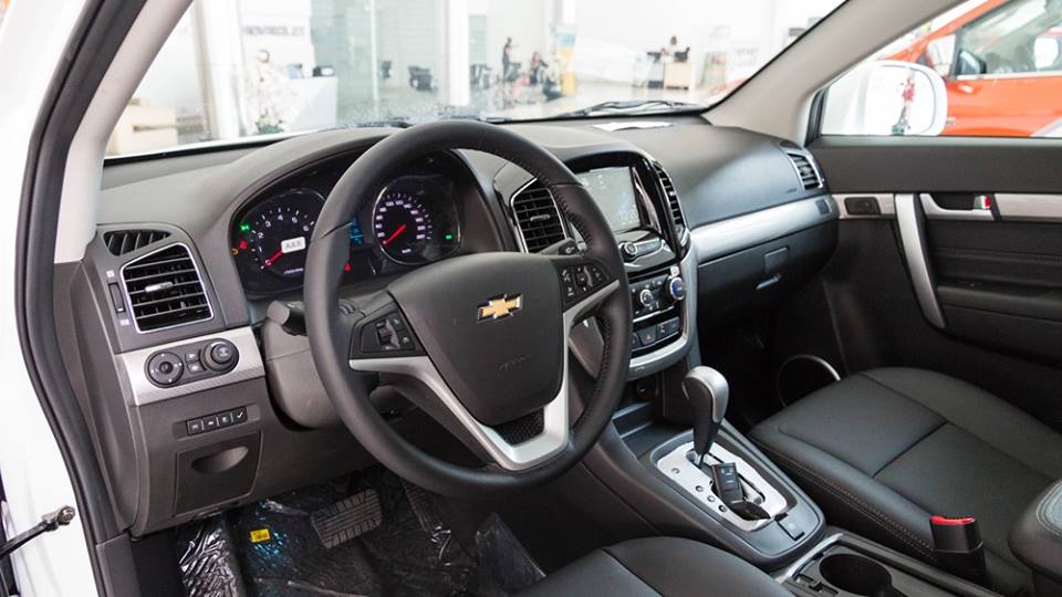Chevrolet Captiva revv 2016 - Bán Chevrolet Captiva revv số tự động, khuyến mại khủng tháng 4 khi mua xe, gọi ngay