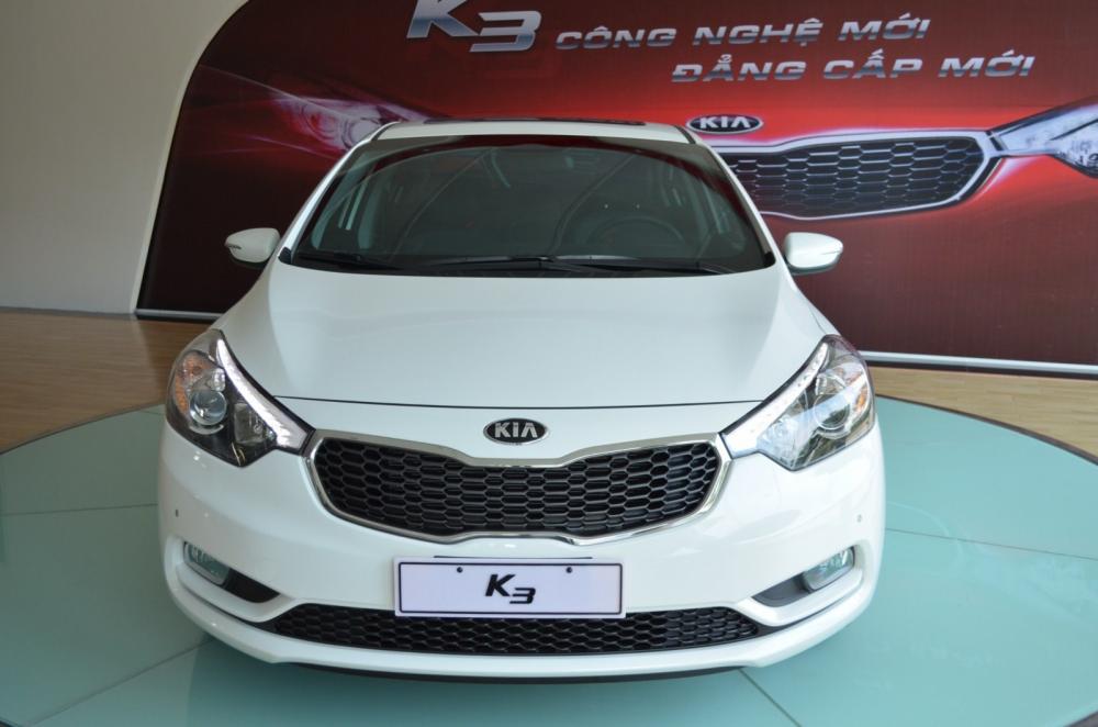 Kia K3 2016 - Bán xe Kia K3 đời 2016, màu trắng, nhập khẩu chính hãng