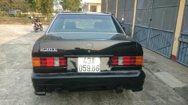 Mercedes-Benz E230   1989 - Cần bán gấp Mercedes xe còn đẹp như mới 