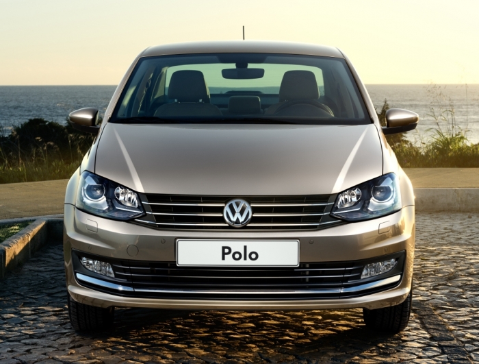 Volkswagen Polo E 2016 - Cần bán xe Volkswagen Polo E đời 2016, màu nâu, nhập khẩu