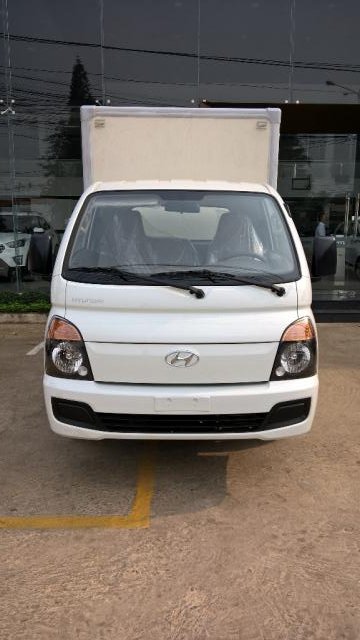 Hyundai H 100   2016 - Bán xe Hyundai H 100 đời 2016, màu trắng, 325tr