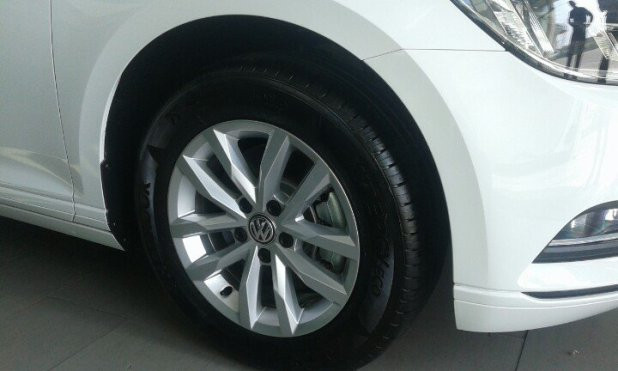 Volkswagen Passat 2016 - Bán Volkswagen Passat đời 2016, màu trắng, nhập khẩu