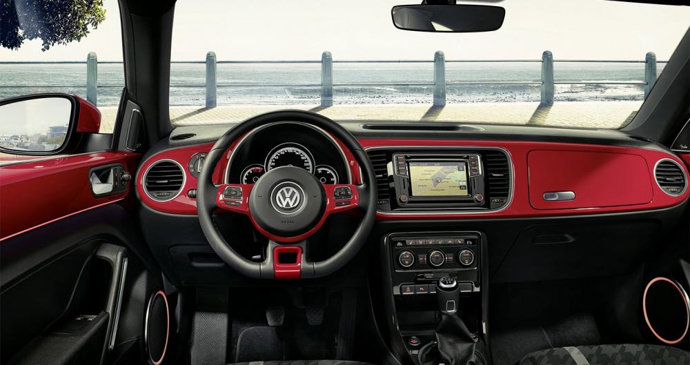 Volkswagen Beetle 1.2 TSI 2016 - Volkswagen Polo Hatchback AT 2015 giá 620tr, chỉ 133 triệu khởi đầu đẳng cấp Châu Âu, giao xe ngay