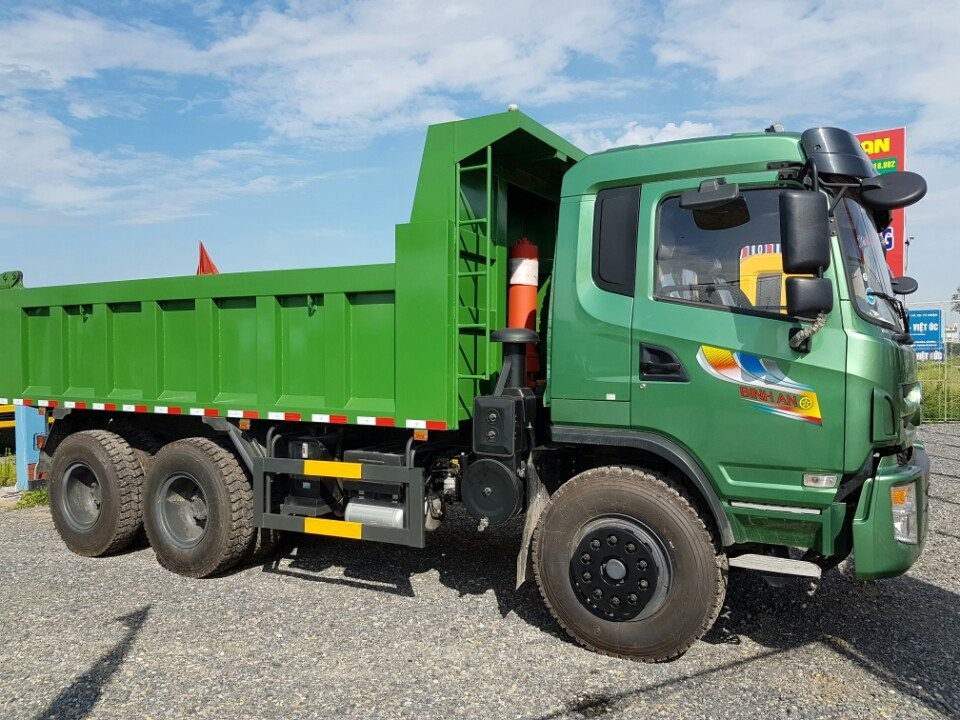 Dongfeng (DFM) 1,5 tấn - dưới 2,5 tấn 2016 - Quảng Ninh bán xe Cửu Long nhập khẩu 3 chân tải 13.3 tấn, giá 1tỷ 050 triệu