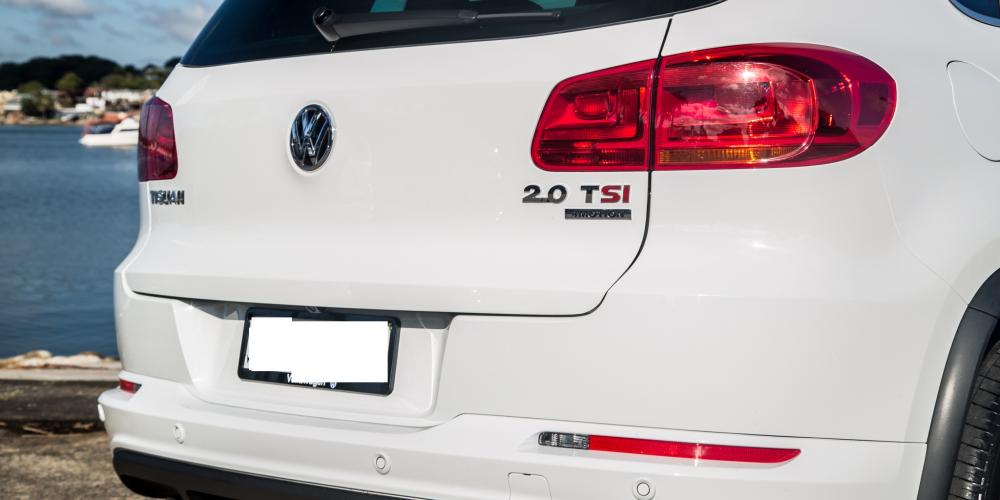 Volkswagen Tiguan 2.0 TSI 2016 - Cần bán Volkswagen Tiguan 2.0 TSI đời 2016, màu trắng, nhập khẩu nguyên chiếc