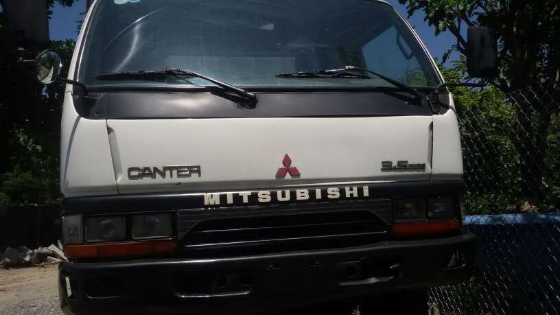 Mitsubishi Canter 3T5 2005 - Cần bán xe Mitsubishi Canter 3T5 đời 2005, màu trắng