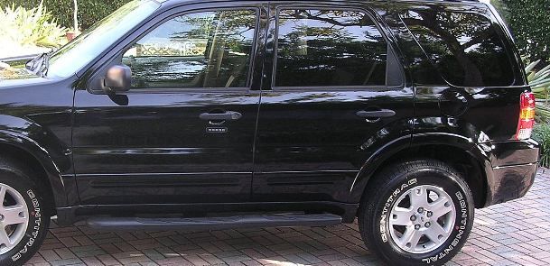 Ford Escape 2004 - Bán Ford Escape đời 2004, màu đen chính chủ