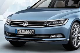 Volkswagen Passat GP 2016 - Volkswagen Passat 1.8l GP đời 2016, màu xanh lam, xe nhập Đức. Chung nhà với Audi A4