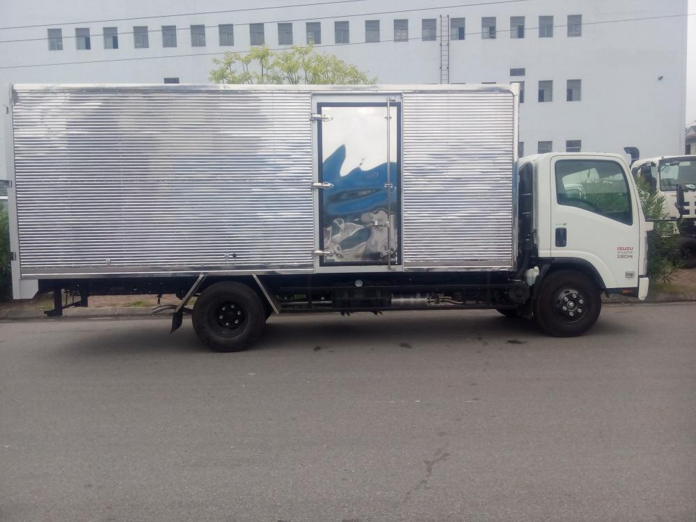 Isuzu NQR 2016 - Bán xe tải Isuzu 5.5 tấn, thùng 5m7, thùng 6m2, giao xe toàn quốc