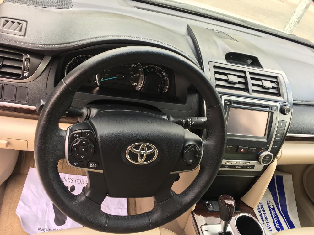 Toyota Camry XLE 2014 - Bán Toyota Camry XLE 2014, màu trắng.