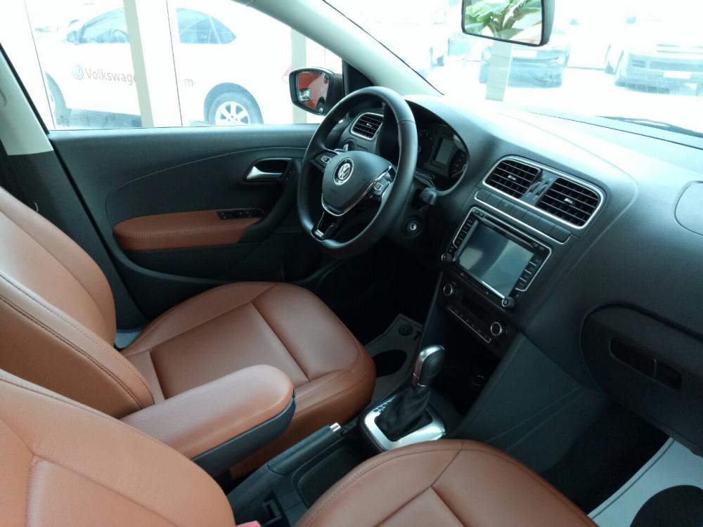 Volkswagen Polo 2015 - Volkswagen Polo sedan - Liên hệ ngay để nhận bảo hiểm vật chất xe 1 năm 0911.4343.99