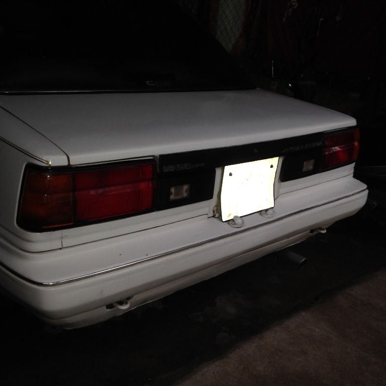 Toyota Carina 1985 - Cần bán gấp Toyota Carina đời 1985, màu trắng