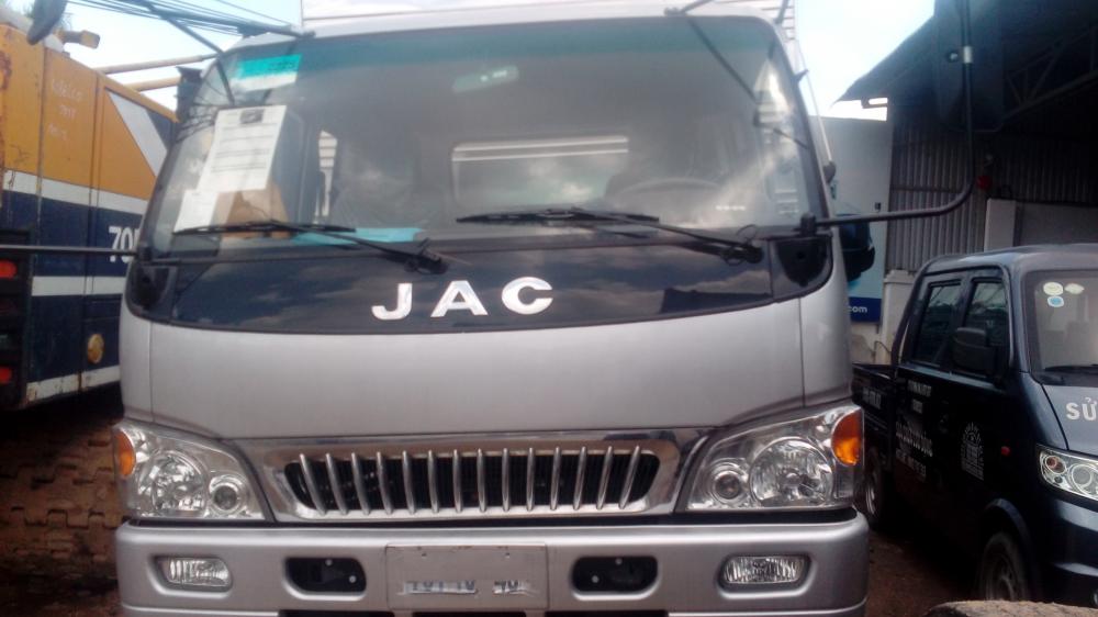JAC HFC 1383k 2016 - Bán xe JAC HFC 1383K sản xuất 2016, màu xám, 600 triệu