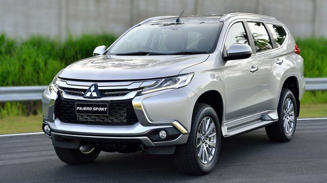 Mitsubishi Pajero 2016 - Cần bán xe Mitsubishi Pajero đời 2016, nhập khẩu nguyên chiếc