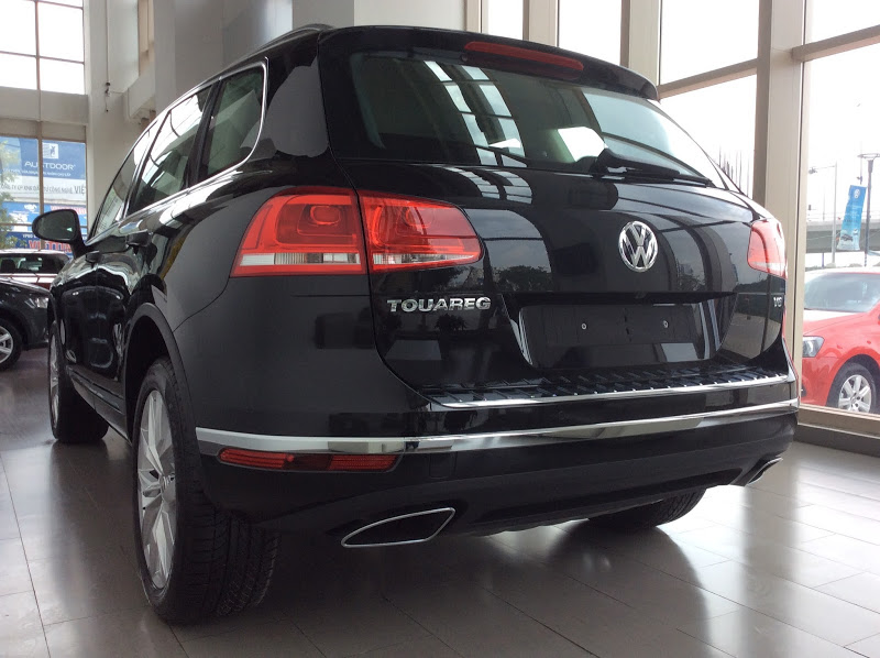 Volkswagen Touareg 2016 - Cần bán Volkswagen Touareg đời 2016, nhập khẩu, tặng 100% trước bạ, LH: 0931416628