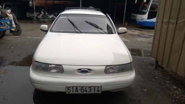 Ford Taurus 1995 - Cần bán Ford Taurus đời 1995, màu trắng, nhập khẩu nguyên chiếc xe gia đình