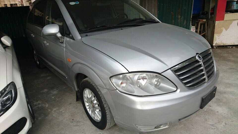 Ssangyong Stavic   2008 - Cần bán xe Ssangyong Stavic sản xuất 2008, màu bạc 