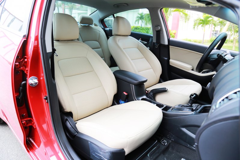 Kia Cerato AT 2015 - Giá xe Kia K3 - Cerato Sedan 4 chỗ khuyến mãi giảm giá tốt nhất TP. HCM