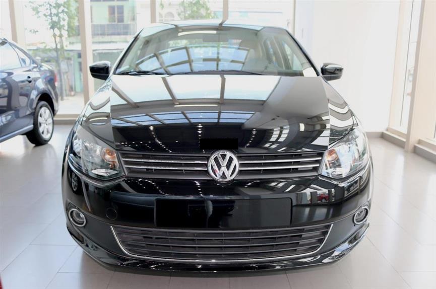 Volkswagen Polo  Sedan AT 2015 - Volkswagen Đà Nẵng bán xe Polo Sedan AT màu đen, xe nhập, hỗ trợ trả góp, giao xe ngay