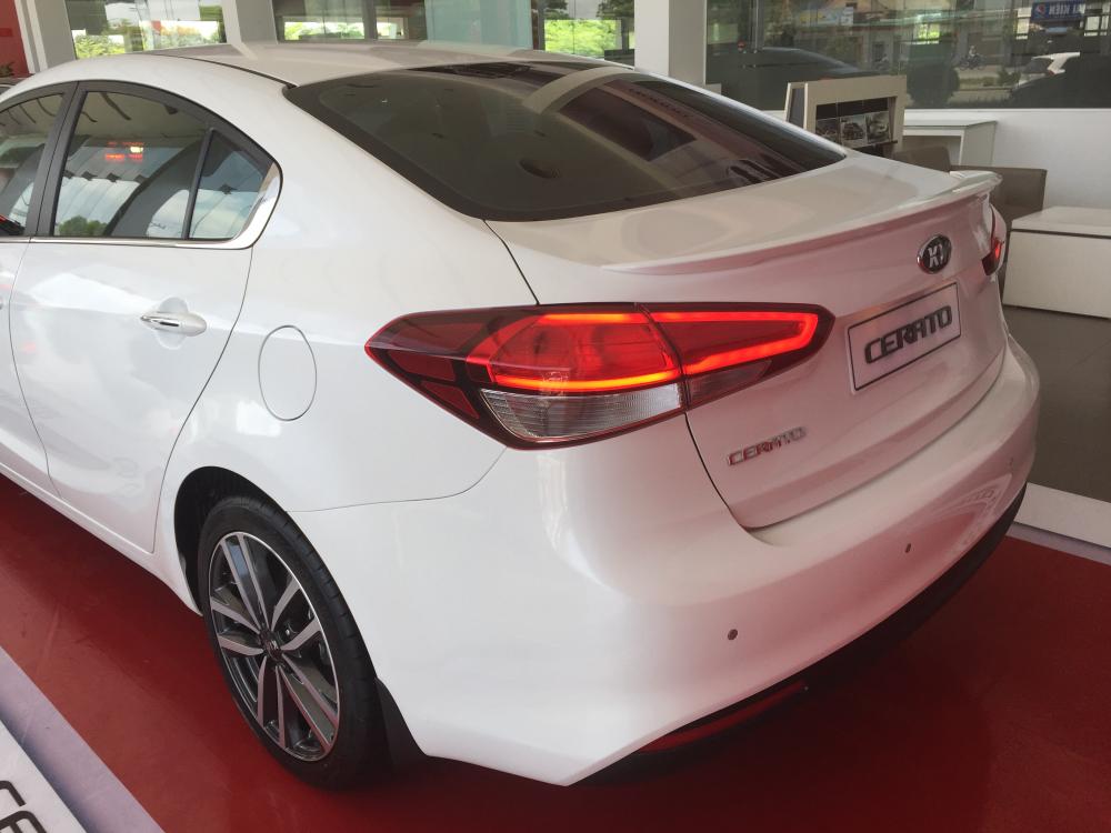 Kia Cerato 2017 - Bán Kia Cerato 2018 giá hấp dẫn nhiều khuyến mại