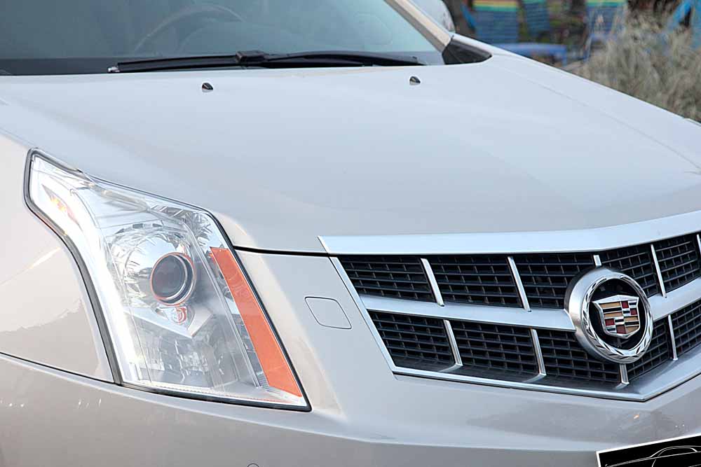 Cadillac SRX 2009 - Xe Cadillac SRX 4 đời 2009, màu vàng, nhập khẩu chính hãng