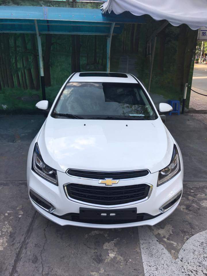 Chevrolet Cruze LTZ 2017 - Bán Chevrolet Cruze mới ra mắt phiên bản mới, hỗ trợ 95% ngân hàng, gọi ngay để nhận tư vấn