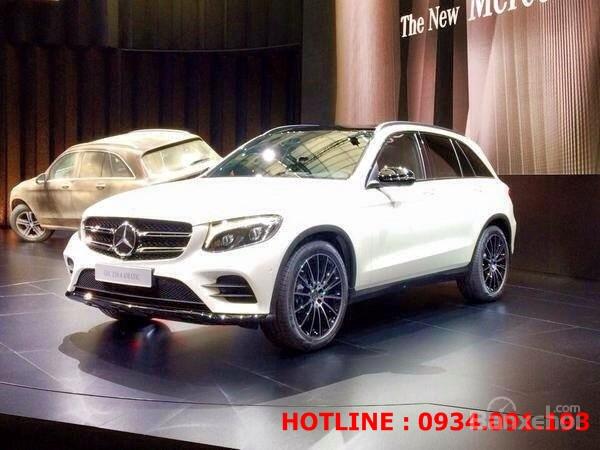 Mercedes-Benz Smart GLC 300 AMG 2018 - Mercedes GLC 300 AMG đời 2018 - Ưu đãi đặc biệt, xe giao ngay