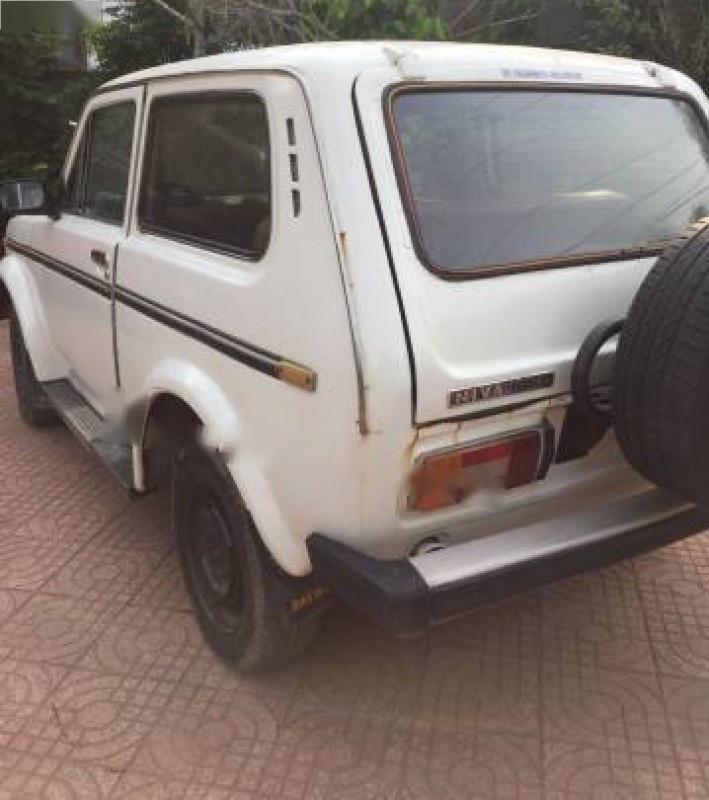 Lada Niva1600 1986 - Bán Lada Niva1600 đời 1986, màu trắng, xe nhập, 35tr