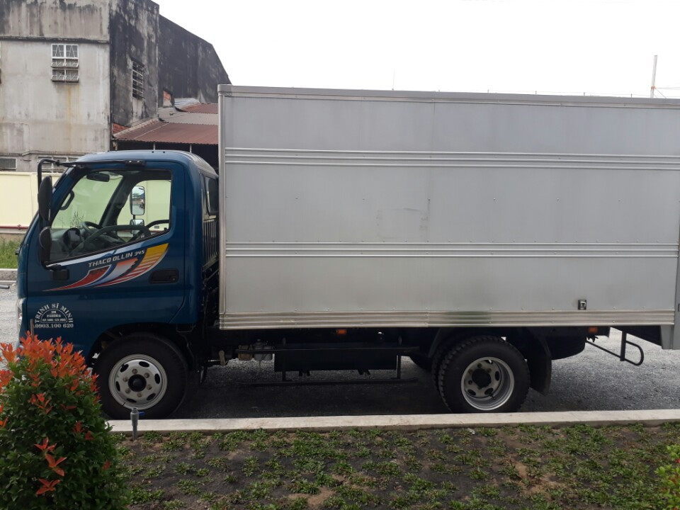 Thaco OLLIN   2017 - Bán xe tải thùng kính 2t4, thùng dài 3 mét 7