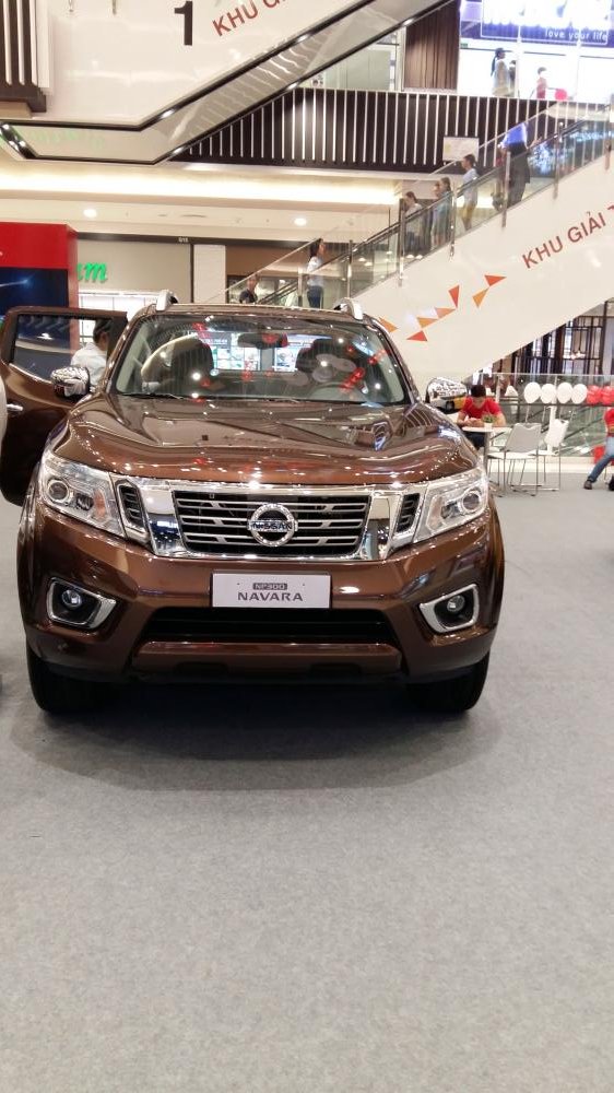 Nissan Navara EL 2017 - Cần bán Nissan Navara EL sản xuất 2017, màu nâu, xe nhập