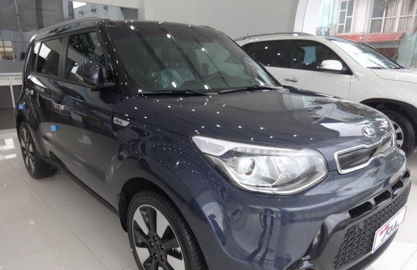 Kia Soul 2.0 AT 2017 - Bán Kia Soul 2.0 AT đời 2017, màu xanh lam, nhập khẩu