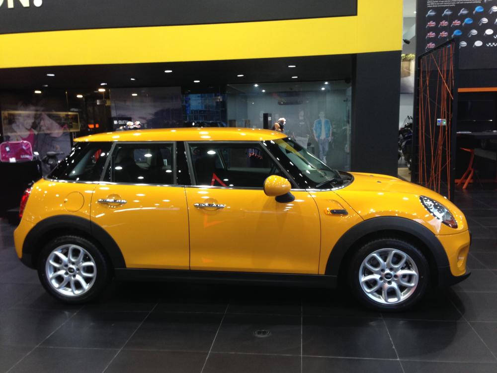 Mini One 2017 - Bán xe Mini Cooper One mới, xe chính hãng, bảo hành toàn quốc