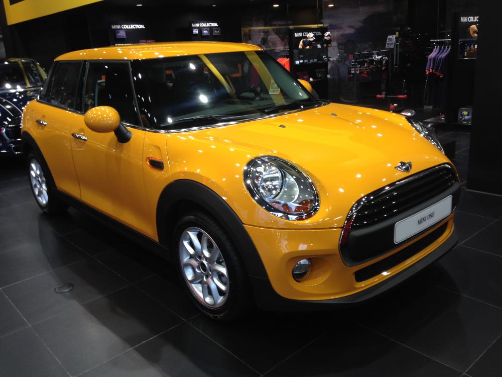 Mini One 2017 - Bán xe Mini Cooper One mới, xe chính hãng, bảo hành toàn quốc