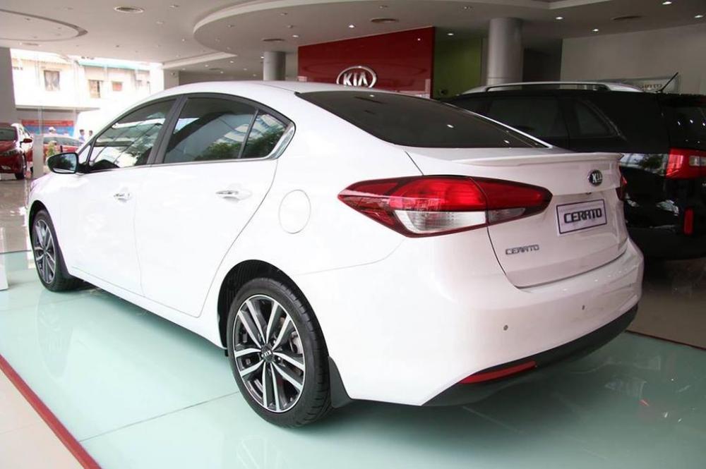 Kia Cerato 1.6 AT 2016 - Kia Giải Phóng bán Kia Cerato 1.6, hỗ trợ vay trả góp lãi suất thấp, đủ mầu giao xe ngay - Mr. Quang 0985793968