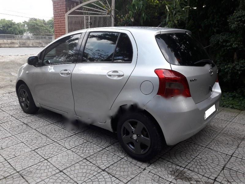 Toyota Yaris 2007 - Cần bán xe Toyota Yaris đời 2007, màu bạc, nhập khẩu chính hãng xe gia đình 