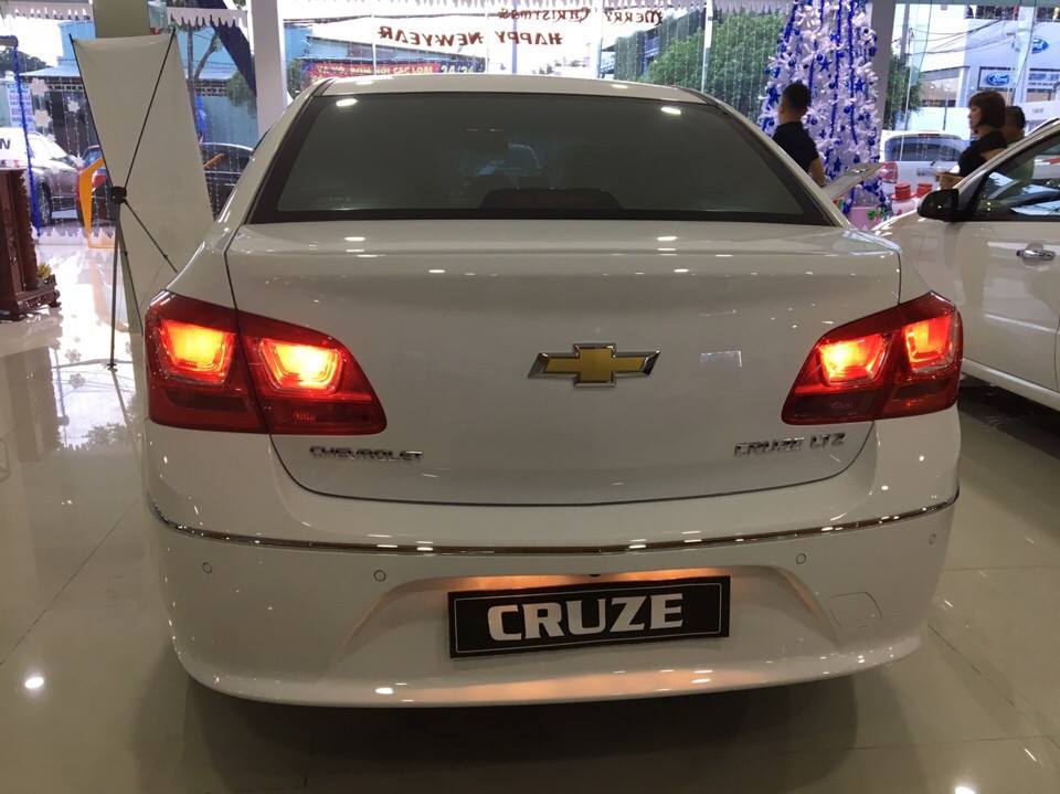 Chevrolet Cruze LTZ 2017 - Cruze mới hỗ trợ trả góp đến 90%, nhiều ưu đãi, thủ tục trả góp đơn giản