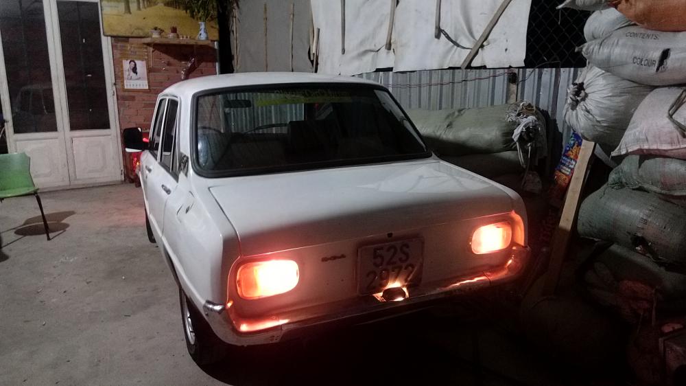 Mazda 1200   1980 - Bán Mazda 1200 cổ, màu trắng