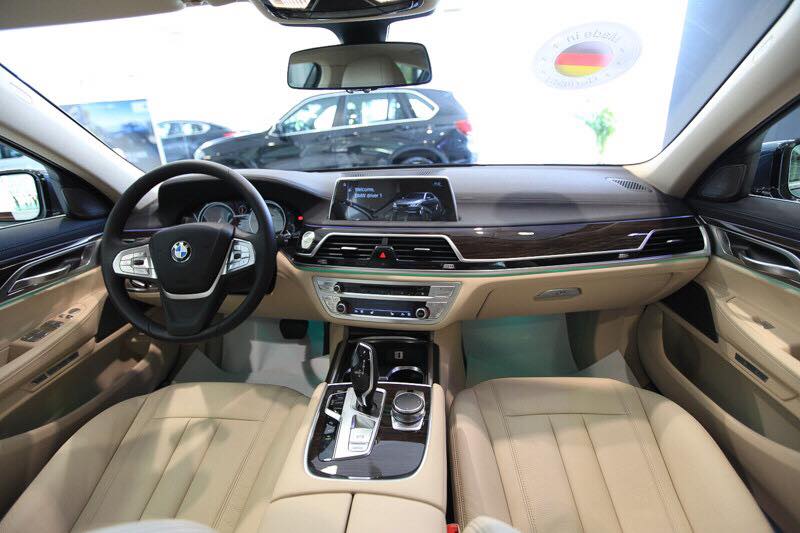 BMW 7 Series 730Li 2017 - BMW 730Li 2017, màu đen, nhập khẩu, có xe giao ngay