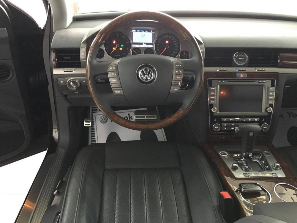 Volkswagen Phaeton 2013 - Bán xe Volkswagen Pheaton, xe siêu sang độc nhất của VW giá bất ngờ, liên hệ 0969.560.733 Minh