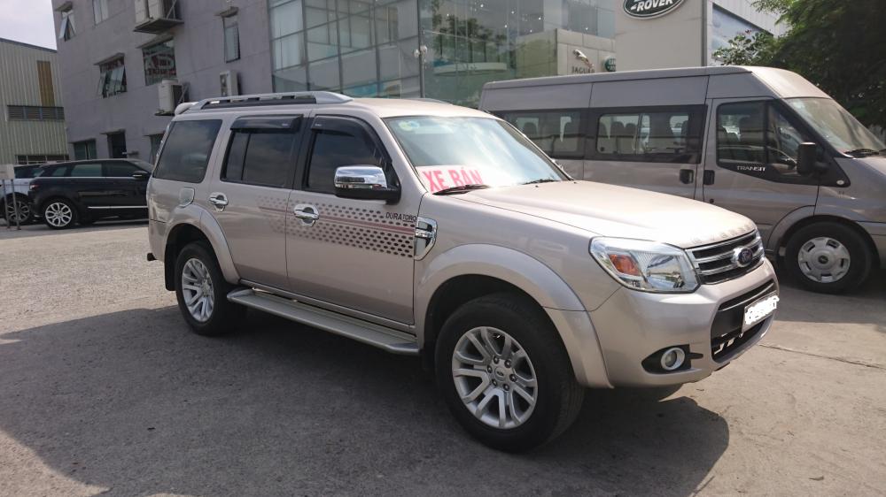 Ford Everest MT 2013 - Bán xe Ford AT đời 2010, màu hồng phấn